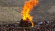 Jina Mahsa Amini’nin mezarı başında Newroz ateşi yakıldı